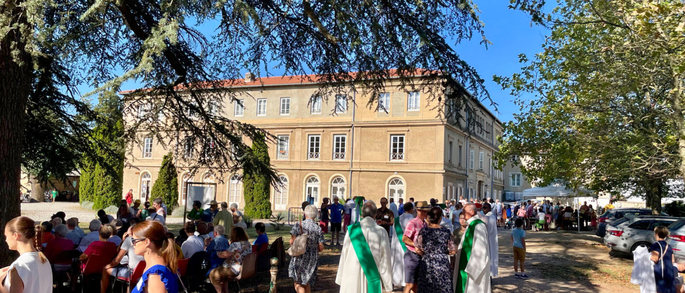 3. Célébration Eucharistique en plein air